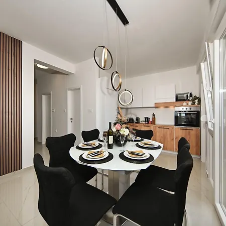 Apartment Nella With Sea Wiew *