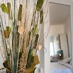Nella With Sea Wiew Apartment